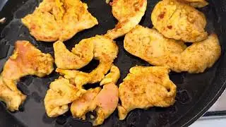 A chicken breast, perfect grilled or in a sandwich — you have to try it! 😋