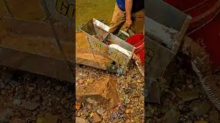 Virginia Gold Prospecting Deep Crevice #goldmining #treasure #goldpanning #goldprospecting #oro