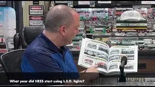 Hess Trucks Garage Talk Q10 L.E.D. Lights
