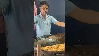 y kadhi 🍲kha😇 bani gi hai 🥘#youtubeshorts #snackindia #tasteofindia #streetsnacks #vegchowmein 🍜