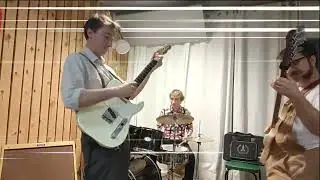 Squeaky Monkeys - Misirlou (Dick Dale)