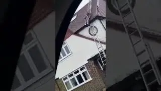 Contractor reacts to unsafe worker on a ladder #roof #roofer #fail #reaction #funny