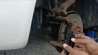 HOW TO CHANGE THE BRAKES ON TOYOTA CAMRY / CHAVY PRIZM - 1999