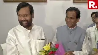 Ram Vilas Paswan Takes Charge As Cabinet Minister Of Consumer Affairs, Food And Public Distribution