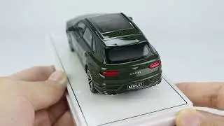 TSM 1:43 Bentley Bentayga V8 2020 British Racing Green Resin Model (TSM430546) Resin Car Model