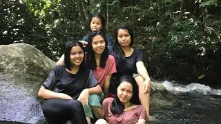 Mandi di Sungai