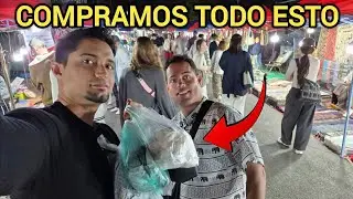 Salimos de compras a un mercado nocturno en Laos / Luang Prabang.