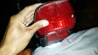 Luz trazeira do  farolete da moto não acende faça esse reparo você mesmo passo a passo