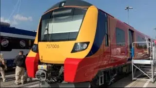 Desiro City Class 707 2016 In detail review walkaround Exterior