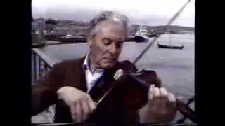 Shetland fiddle :Willie Hunter plays 