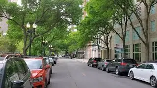 #Walking on Pearson Street in #Streeterville in #downtown #Chicago (May 28, 2022)