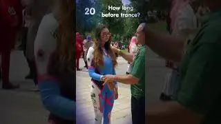 Girl Hypnotised with a fast hypnotic Induction  #hypnosis #StreetHypnosis #GirlHypnotized