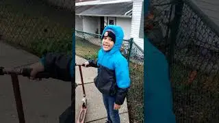 Funny scooter ride 😮😯😎😎