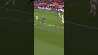 RIDICULOUS Lautaro Mart&iacute;nez finish!