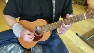 Sepia Crue W-60 & Under saddle Piezo Pickup & Roland CUBE-20XL BASS / TEST