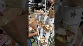 come with K to the Popular Flower Market in downtown Toronto - 토론토 도심 속 숨은 인기 꽃시장