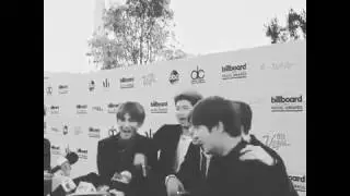 BTS cantando despacito