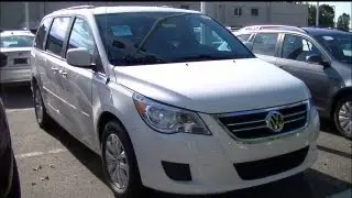 2012 Volkswagen Routan SE