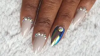 Демонстрационный набор для ногтей L.A. Colors Pixie Holographic & Nail Frill High Gloss из 33 предметов