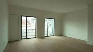 Penthouse T3 com varanda ampla e garagem privada, em Lisboa