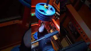 410lb 180kg Squat x 10 Reps