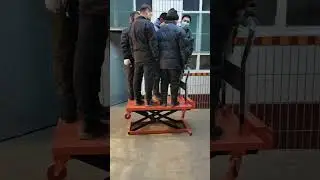 self lifting table #lifting #lift  #electric #scissorlift #automobile #truck #trolley #loading