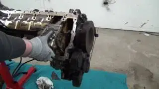 N54 oil pan and piston removal. Failure mode found.
