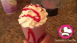 frappe de fresa 😋 Que rico! #COCINANDOENCASAHOY