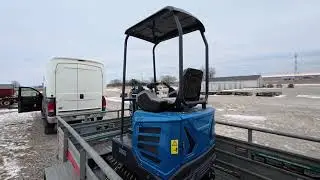 Поездка на 600 миль для участия в аукционе: дизельный мини-экскаватор AGT DM20