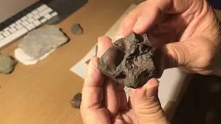 Сбор железнодорожных материалов: шлак, минералы, камни и метеориты