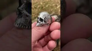 This Skull Ring Has a Secret You Won&rsquo;t Believe!