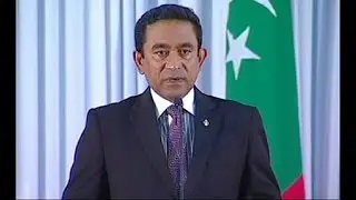 Abdullah Yameen the new president of the Maldives is sworn in
