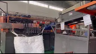Full Electrical Servo Type PET Bottle Blow Molding Machine