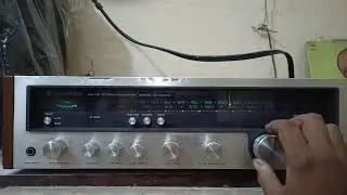 TRIO Kenwood AM FM stereo receiver amplifier model KR 5600