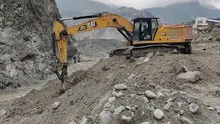 #Cat336 new fantastic video #excavator loading marcher wheels Earth mining @uk