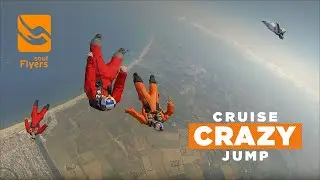 Cruise crazy jump - Team Skydive Dubaï training in Skydive Empuriabrava