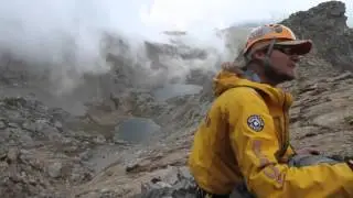 Soldiers rescue mountain climbers in Colorado | Breaks leg in process