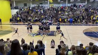 Mattawan Varsity Sideline Cheerleading Homecoming pep assembly 2019