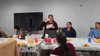 Les mostramos que le han regalado a mi mamá 