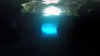 360&deg; Underwater Cave Sequence 4K 60fps