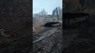 Сортировка материала.🏗 #ksd #demolitionservices #созидаябудущее #демонтажзданий #демонтажсооружений