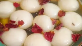 “Royal Shahi Rasgulla Recipe – घर पर बनाएं बाजार जैसा Soft & Spongy Rasgulla | Hiba Narmeen’s 