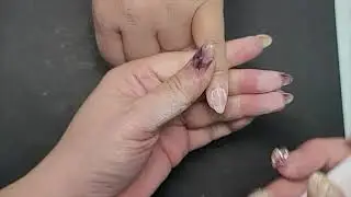 指甲拋光示範