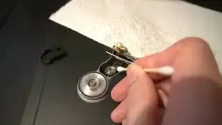 Cleaning the inside of a vintage CD laser Mechanism.(Phillips CDM1MKII) part 1.