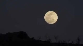 Full Moon Rise Telephoto Timelapse @ 680 mm