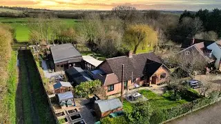 UK PROPERTY TOUR | WRAP-AROUND GARDEN, THREE KITCHENS, LARGE PLOT | MILTON KEYNES
