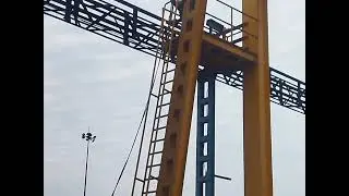 Gantry Crane🏗️ 😱😱 #steelproduction#steelmaking #loading #processengineering #lifting #viralvideo 