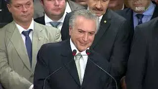 YTPBR (2016) - Michel Temer discursa sem voz e &eacute; ovacionado