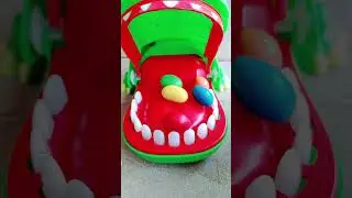 #asmrsound#crocs dentist#defferent color m&m chocolate#crocs#satisfying#m&m chocolate#shortvideo