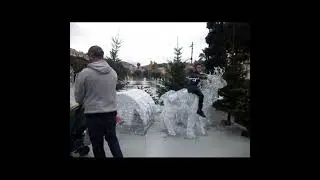 Festive White Bear on Nice Square  #frenchriviera #лазурныйберег #ницца